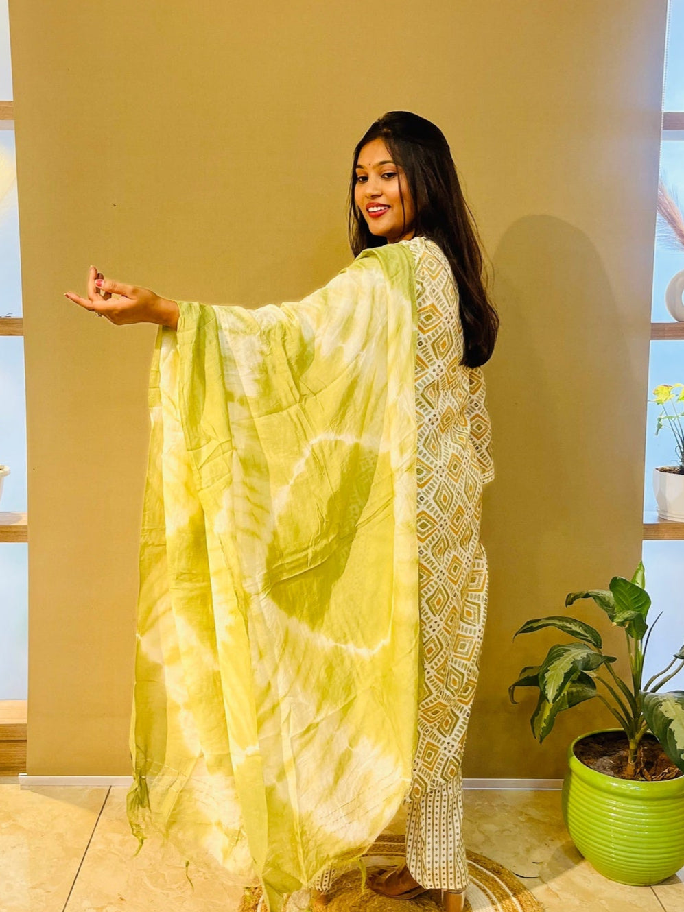 Light Green Geometric Printed Everyday Suit Set with Tie-Dye Dupatta
