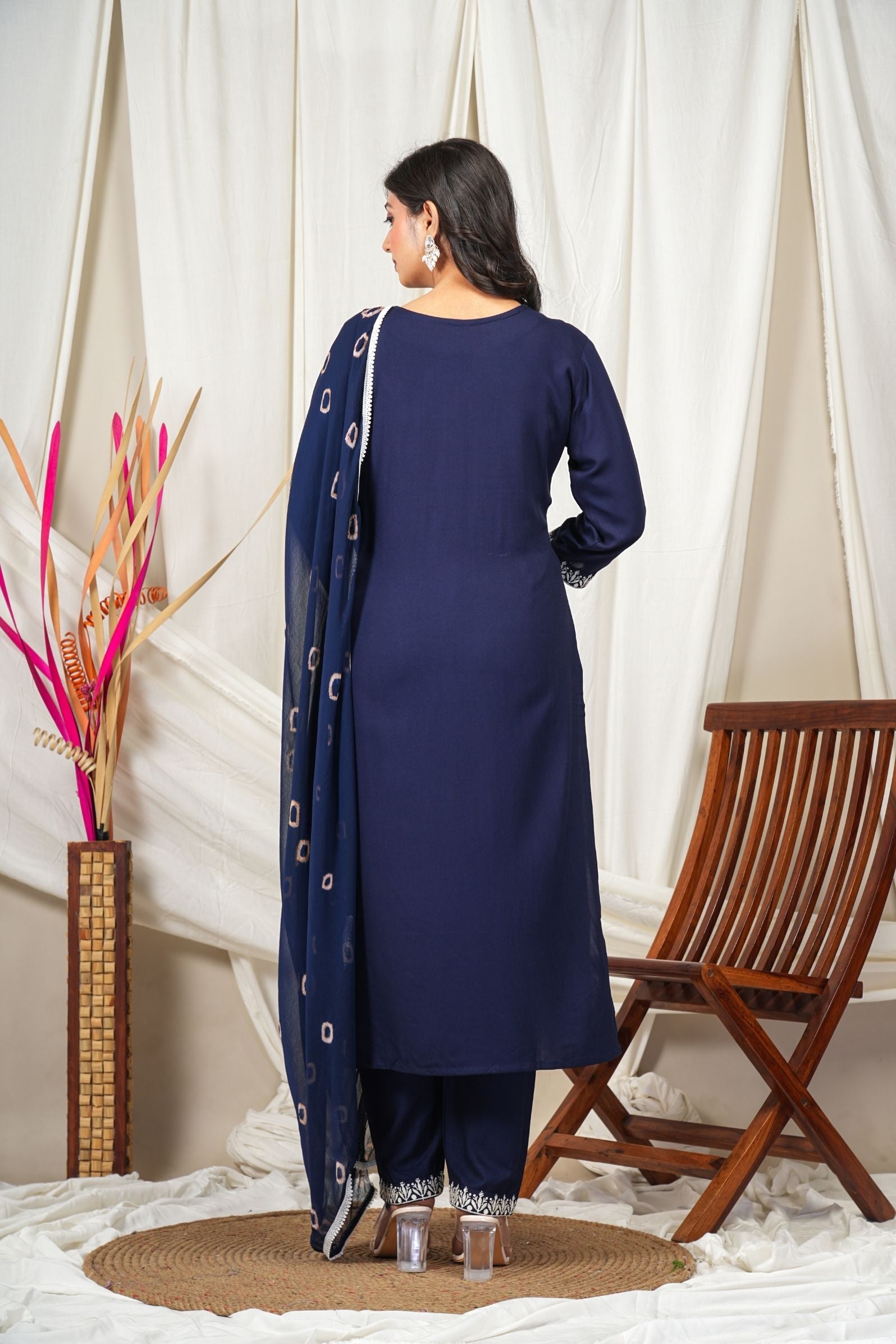 Noor Navy – Chikankari Embroidered Elegance Suit Set