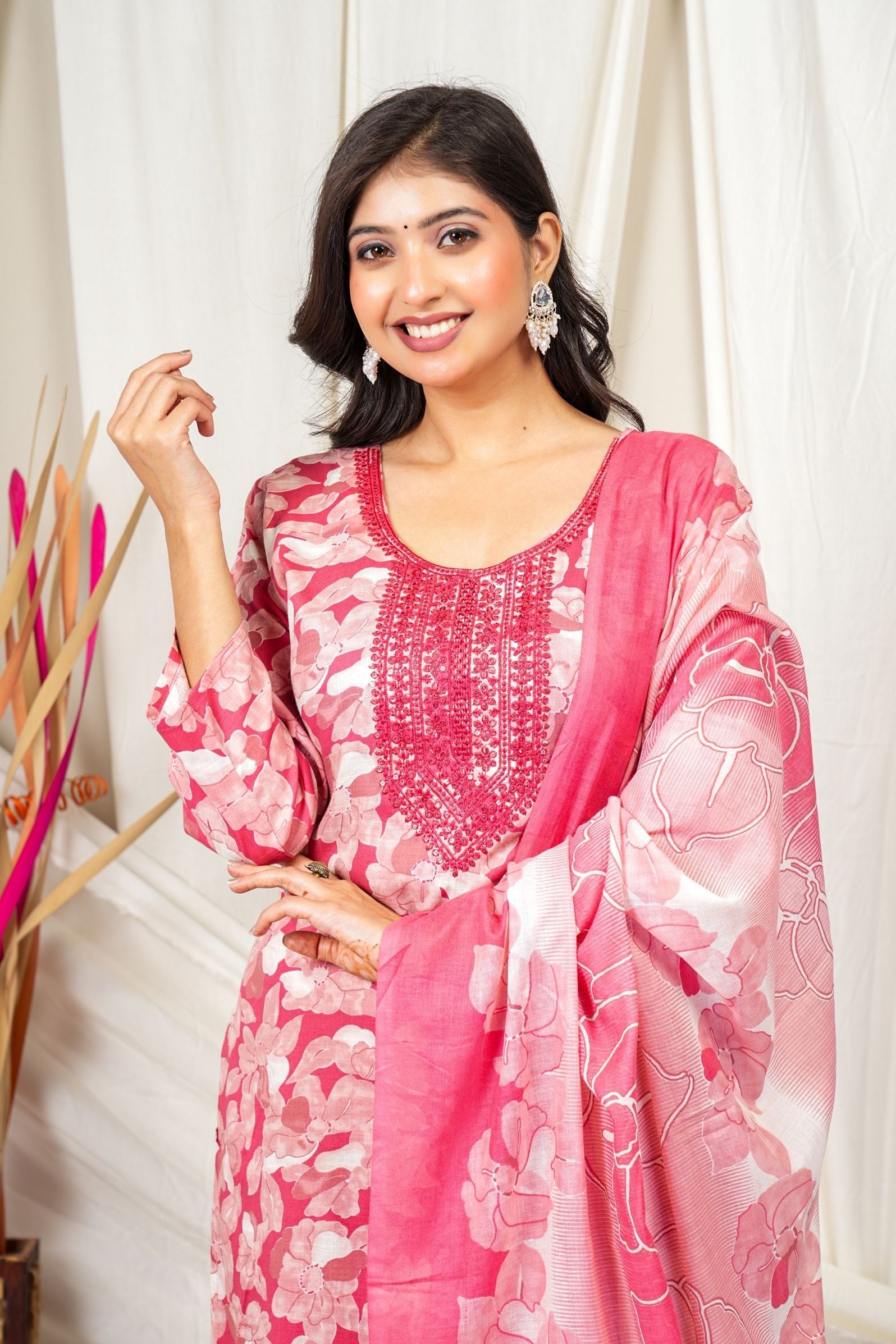 Floral Red and White Rose Trail Cotton Suit Set